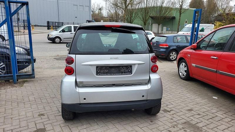 Gebraucht Smart ForTwo Coupé 61 PS (44 kW) 2011 Schwarz Coupé