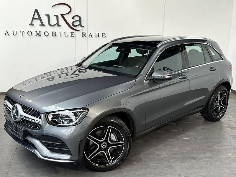 Selenitgrau Gebraucht 2022 Mercedes GLC220 AMG line SUV | 39.449 € (Fairer Preis) - Bild 1/4