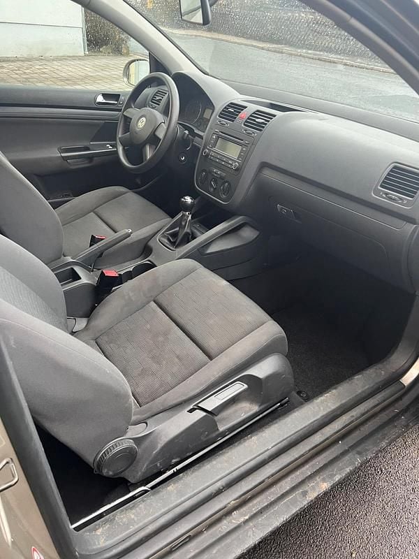 Gebraucht VW Golf IV 75 PS (55 kW) 2004 Silber Limousine