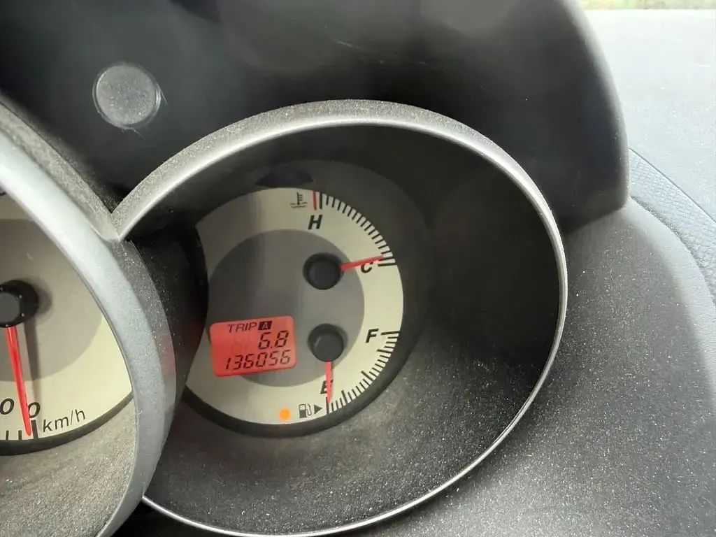 Second-hand Mazda 3 Active 105 CP (77 kW) 2006 Argintiu Berlinǎ