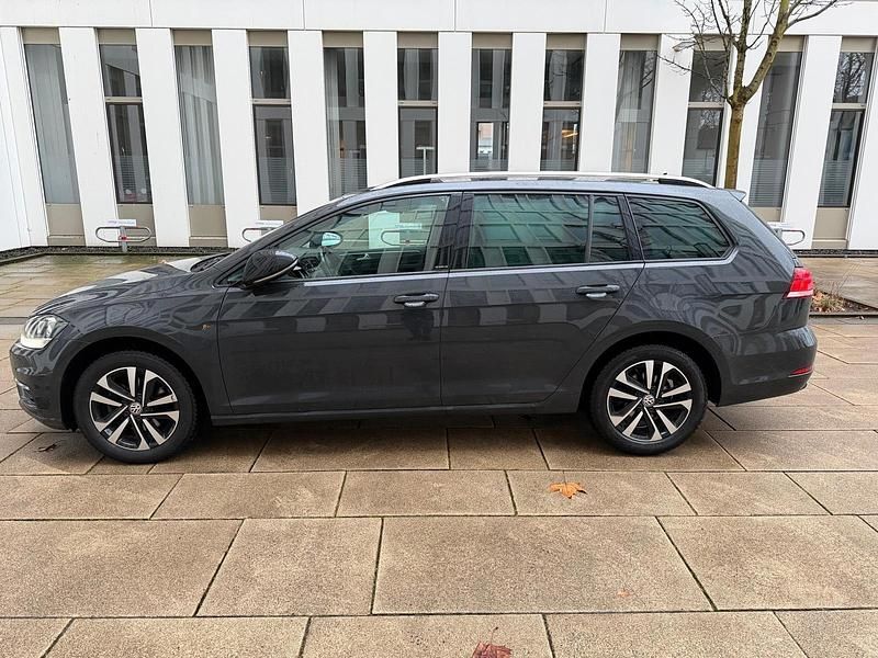 Gebraucht VW Golf VII 116 PS (85 kW) 2018 Grau Kombi