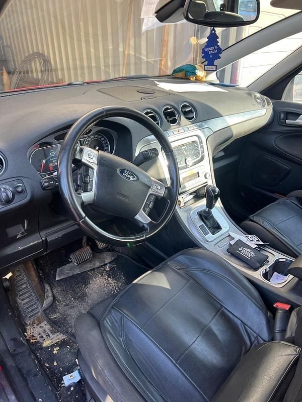 Gebraucht Ford S-MAX S 140 PS (102 kW) 2008 Rot Van / Kleinbus