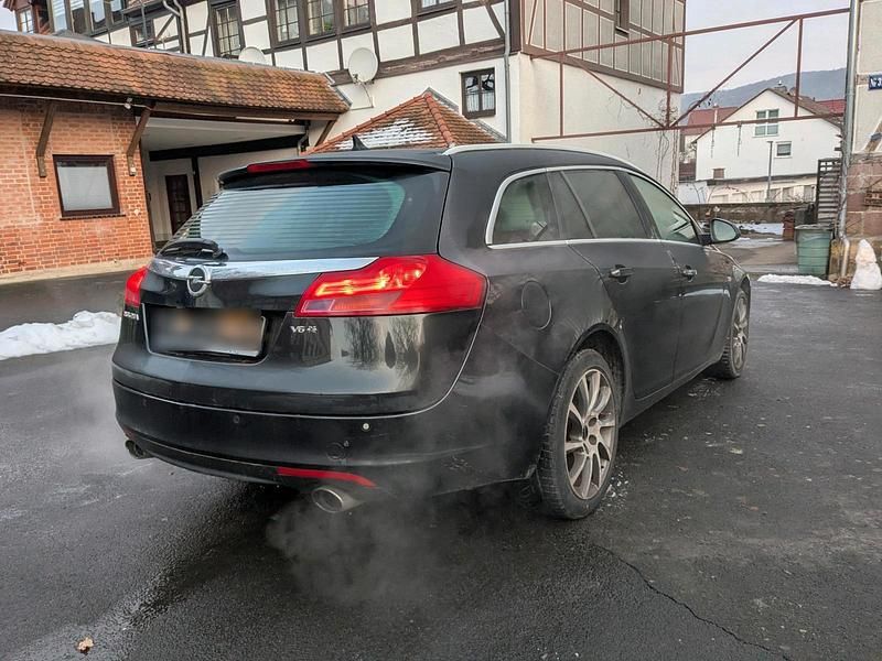 Gebraucht Opel Insignia 260 PS (191 kW) 2009 Schwarz Kombi