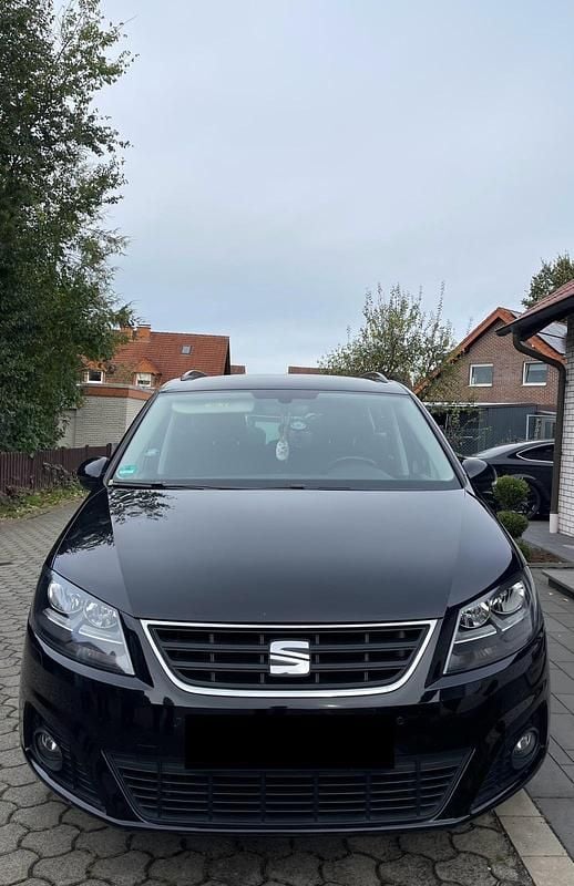 Schwarz Gebraucht 2016 Seat Alhambra Ecomotive Van / Kleinbus | 18.990 € (Fairer Preis) - Bild 1/4