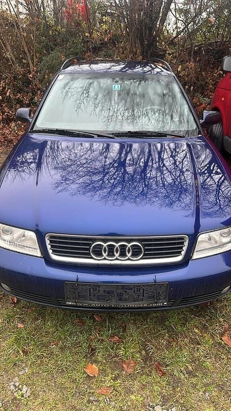 Blau Gebraucht 1999 Audi A4 Kombi | 1.800 € (Fairer Preis) - Bild 1/4