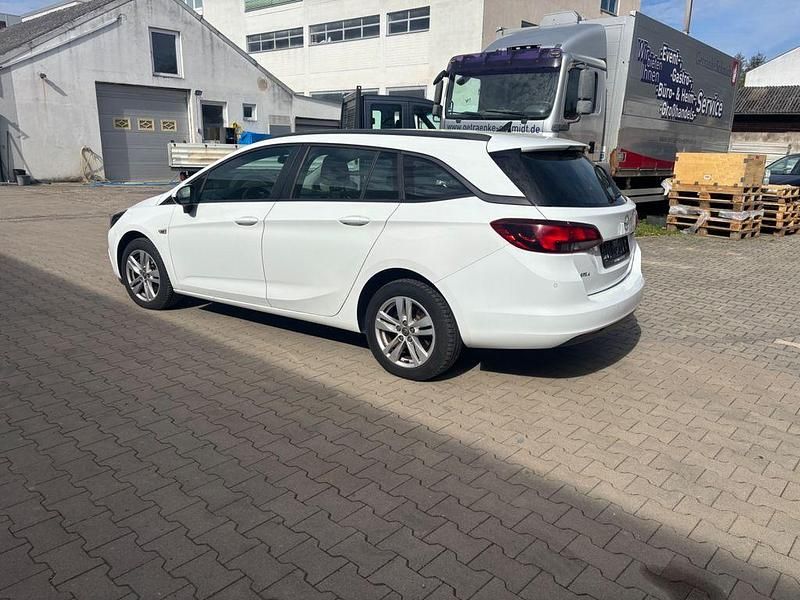 Gebraucht Opel Astra Edition 136 PS (100 kW) 2017 Weiß Kombi