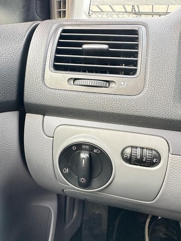 Gebraucht VW Jetta 152 PS (111 kW) 2007 Blau Limousine