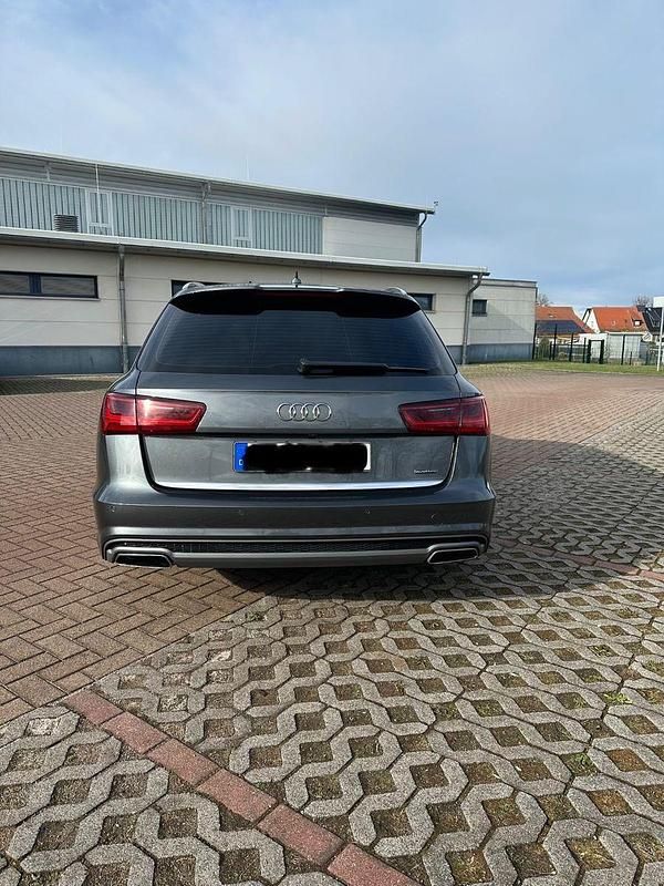Gebraucht Audi A6 Ambiente 272 PS (200 kW) 2015 Grau Kombi
