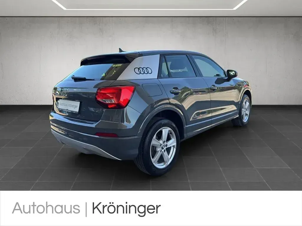 Gebraucht Audi Q2 Sport 150 PS (110 kW) 2018 Nanograu metallic SUV