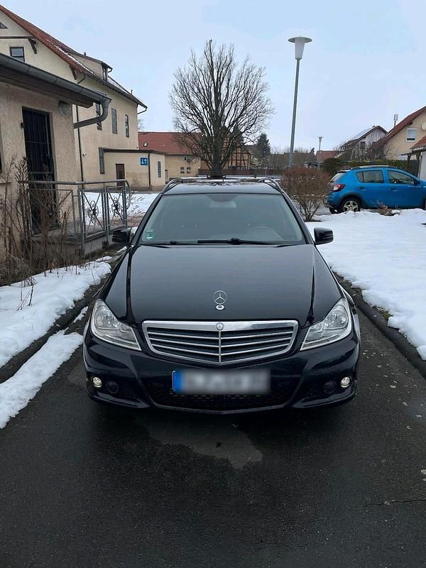 Gebraucht Mercedes C220 170 PS (125 kW) 2013 Schwarz Kombi