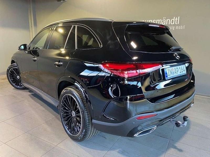 Gebraucht Mercedes GLC300 AMG 258 PS (189 kW) 2024 Unilack schwarz SUV