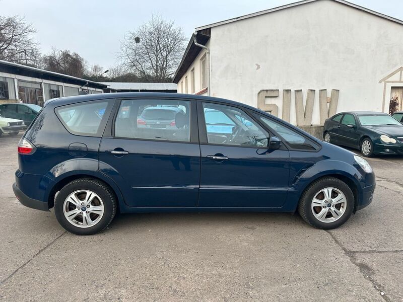 Gebraucht Ford S-MAX Titanium 145 PS (106 kW) 2009 Blau Van / Kleinbus