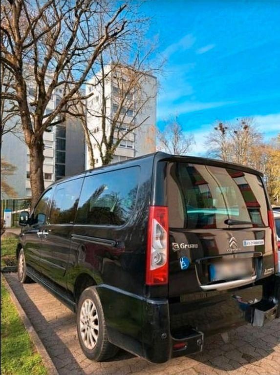 Second-hand Citroën Jumpy 169 CP (124 kW) 2015 Negru Monovolum