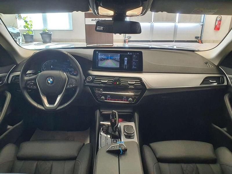 Gebraucht BMW 520 Performance 190 PS (139 kW) 2023 Schwarz ii Kombi