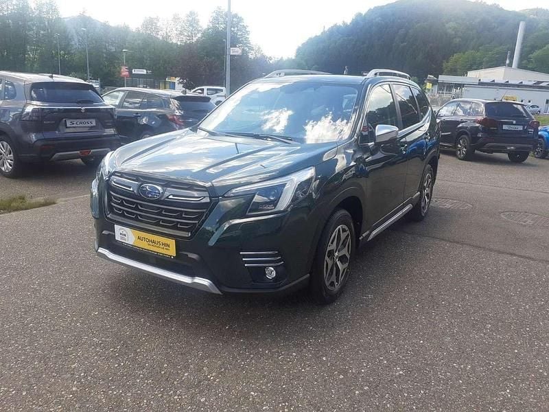 Cascade green silica Gebraucht 2024 Subaru Forester Comfort SUV | 35.990 € (Fairer Preis) - Bild 1/3