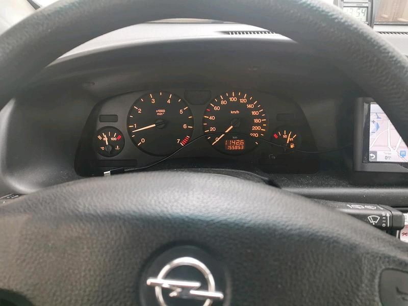 Gebraucht Opel Zafira 125 PS (91 kW) 2000 Van / Kleinbus