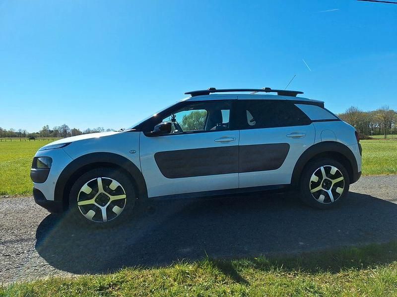 Gebraucht Citroën C4 PureTech 82 PS (60 kW) 2015 Weiß Limousine