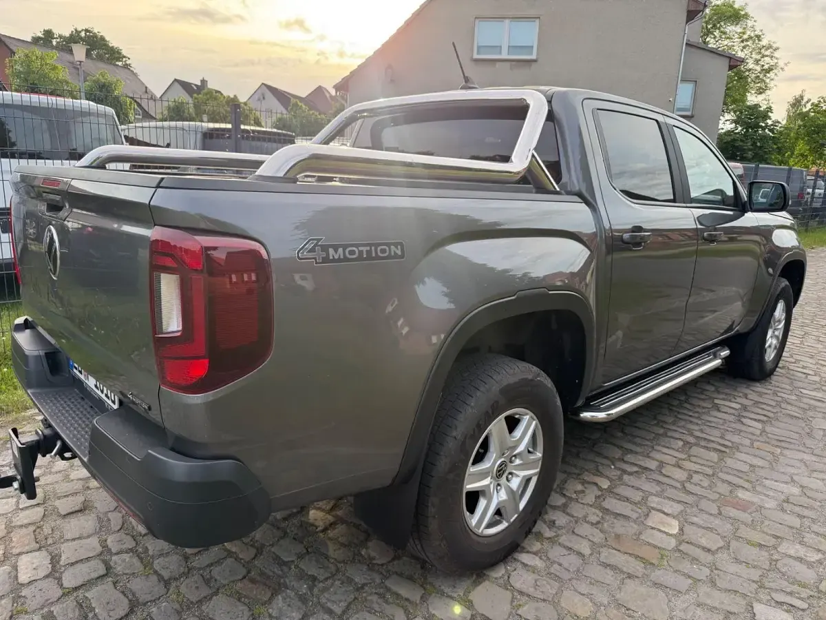 Gebraucht VW Amarok Life 205 PS (150 kW) 2024 Grau Pickup