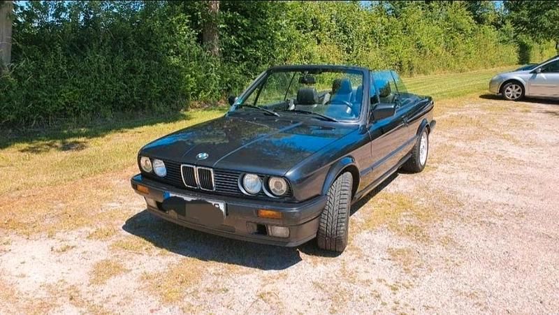 Schwarz Gebraucht 1992 BMW 320 Cabriolet Cabrio | 16.500 € - Bild 1/4