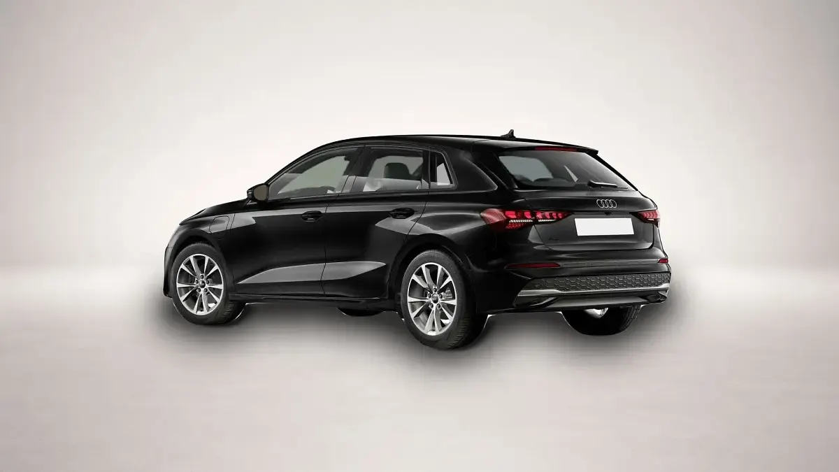 Gebraucht Audi A3 Ambiente 204 PS (150 kW) 2025 Mythosschwarz metallic Limousine
