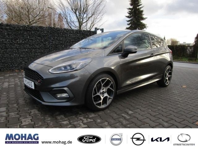 Metallic) (grau Gebraucht 2018 Ford Fiesta ST Kleinwagen | 15.890 € (Fairer Preis) - Bild 1/4