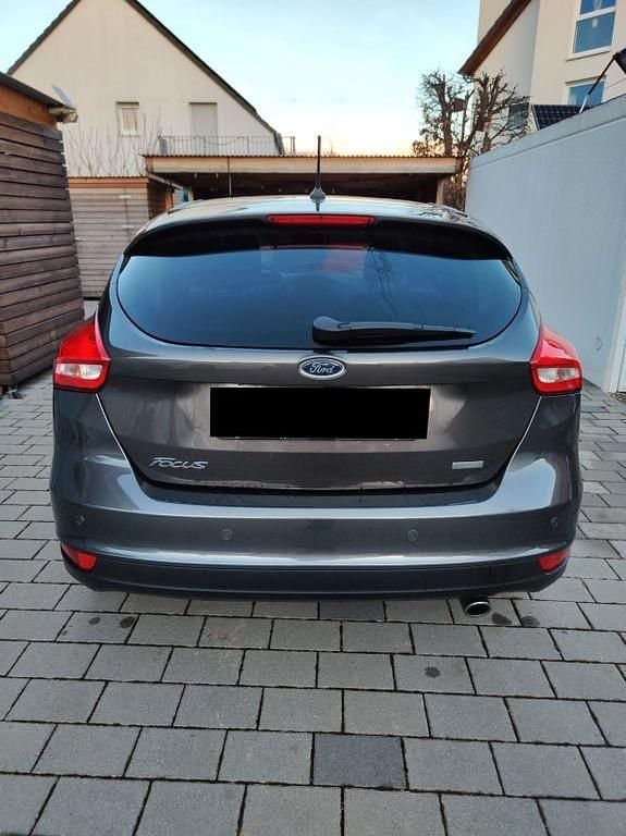 Gebraucht Ford Focus Titanium 150 PS (110 kW) 2018 Schwarz Limousine