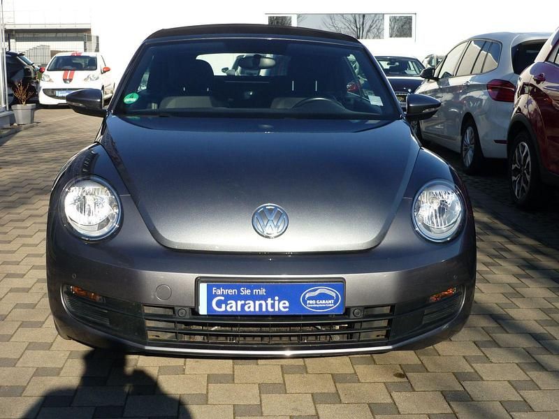 Gebraucht VW Beetle Cabriolet Basis 105 PS (77 kW) 2013 Grau Cabrio