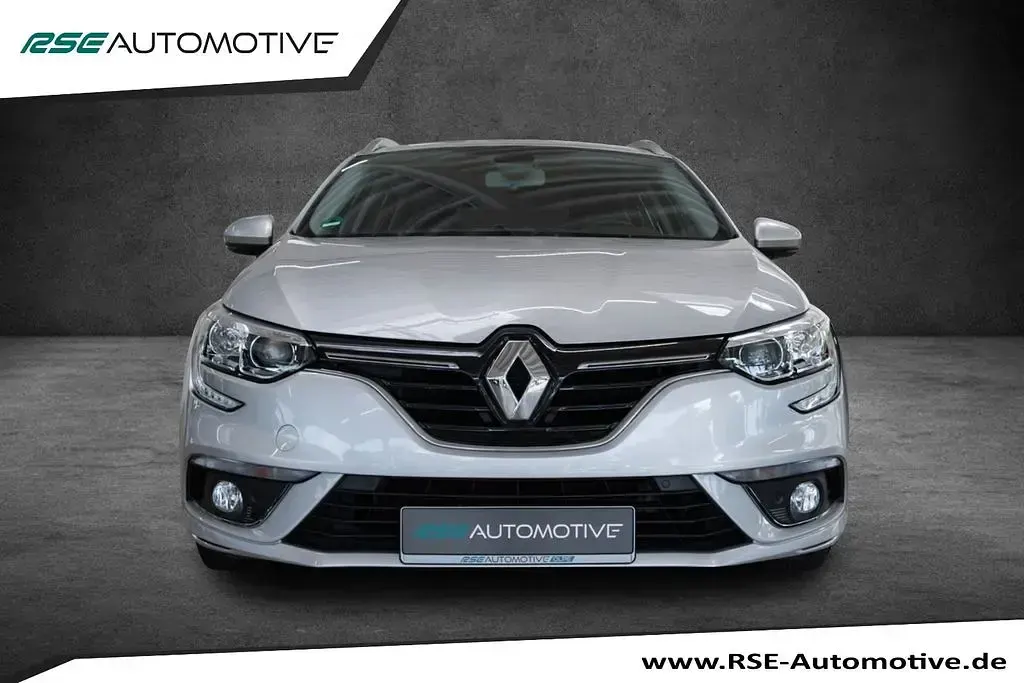 Gebraucht Renault Mégane Business 116 PS (85 kW) 2020 Grau Limousine