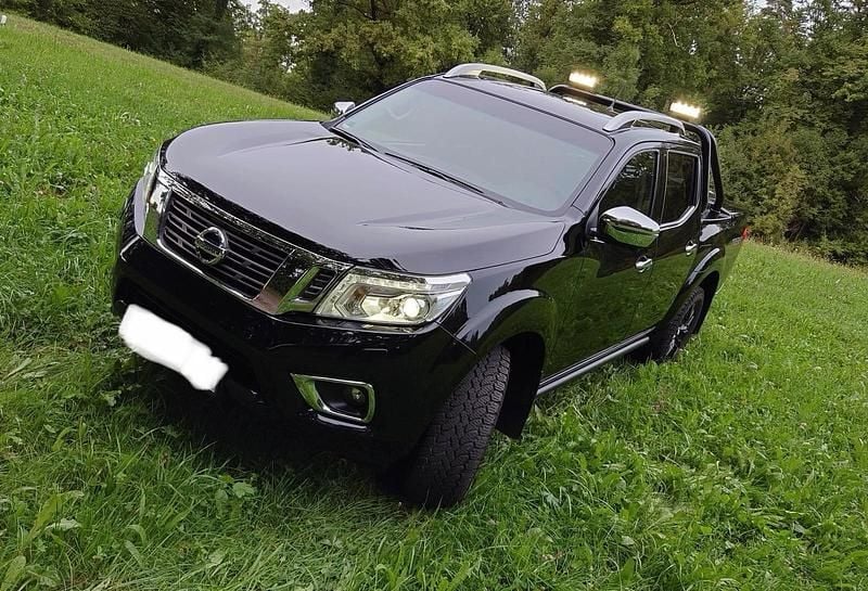 Gebraucht Nissan Navara 190 PS (139 kW) 2017 Schwarz Abholung