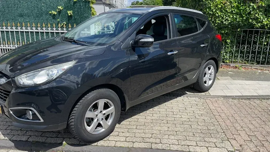 Gebraucht Hyundai ix35 Style 163 PS (119 kW) 2011 Schwarz SUV