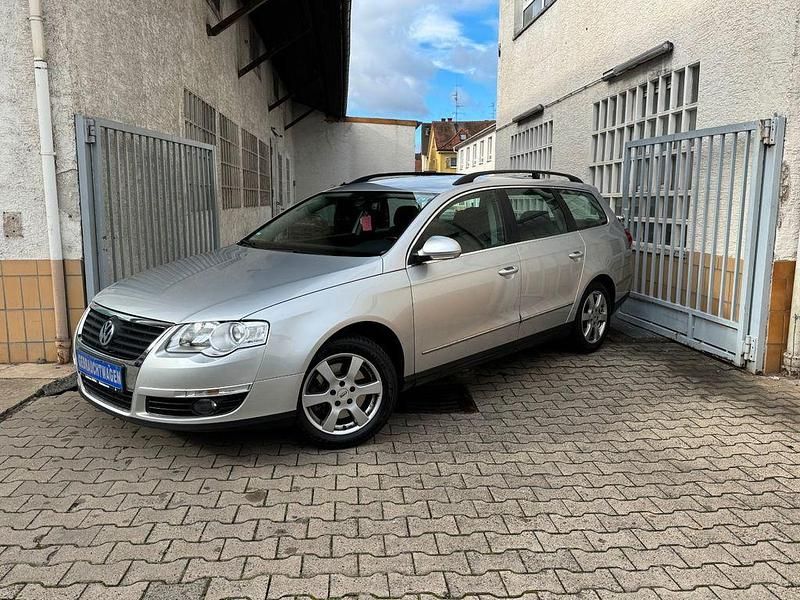 Reflex silver metallic Gebraucht 2007 VW Passat Comfortline Kombi | 4.299 € (Etwas zu teuer) - Bild 1/4