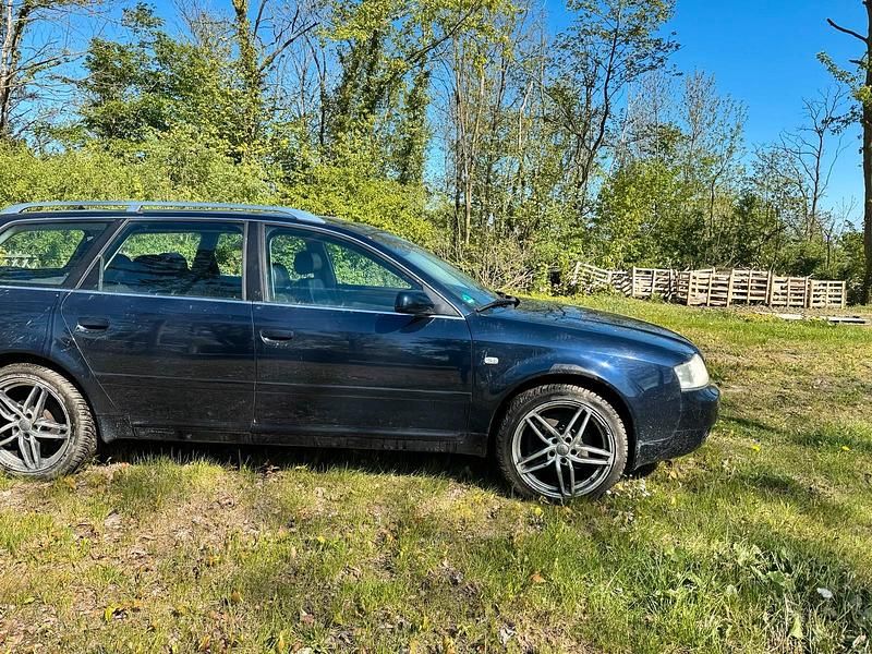Gebraucht Audi A6 163 PS (119 kW) 2004 Blau Kombi