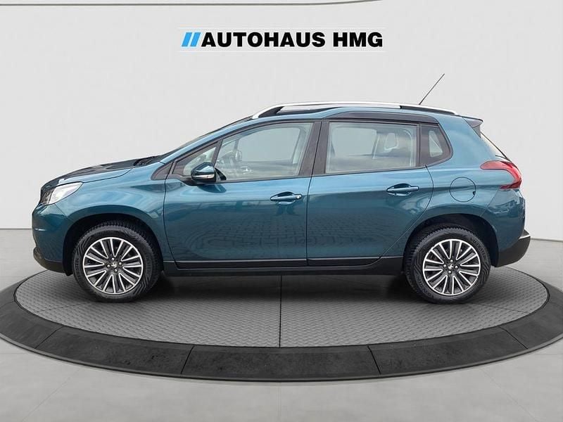 Gebraucht Peugeot 2008 Active 82 PS (60 kW) 2018 Emerald crystal SUV