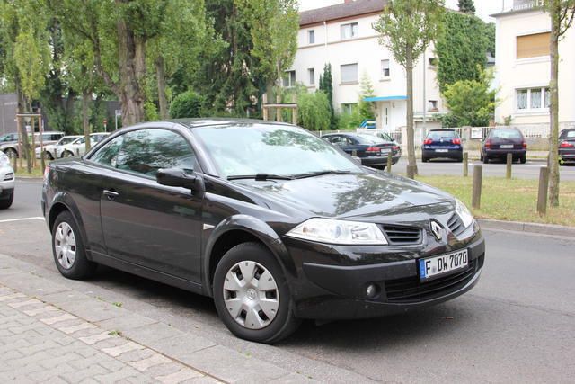 Gebraucht Renault Mégane Cabriolet 112 PS (82 kW) 2007 Schwarz metallic Cabrio