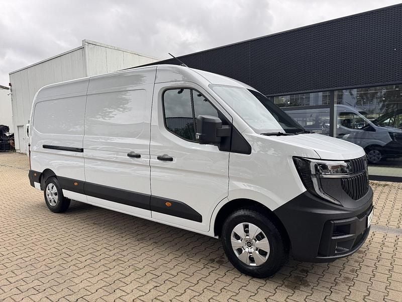 Neu Renault Master 150 PS (110 kW) 2025 Van / Kleinbus