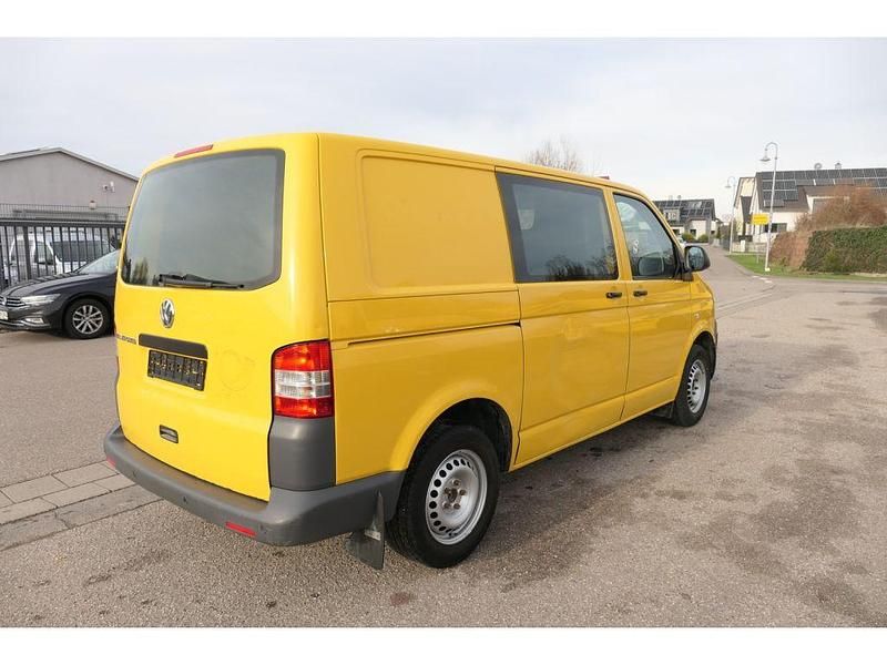 Używany VW Transporter 84 KM (61 kW) 2011 Żółty Van