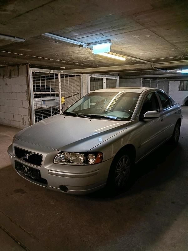 Gebraucht Volvo S60 140 PS (102 kW) 2006 Silber Limousine