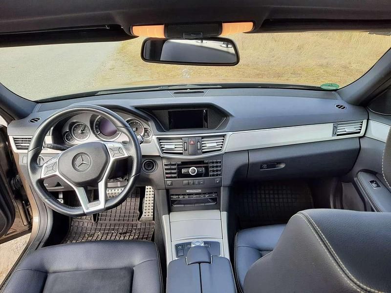 Gebraucht Mercedes E200 Avantgarde 184 PS (135 kW) 2012 Kombi