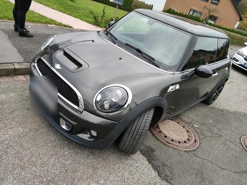 Grau Gebraucht 2012 Mini Cooper S Kleinwagen | 11.200 € (Etwas zu teuer) - Bild 1/4