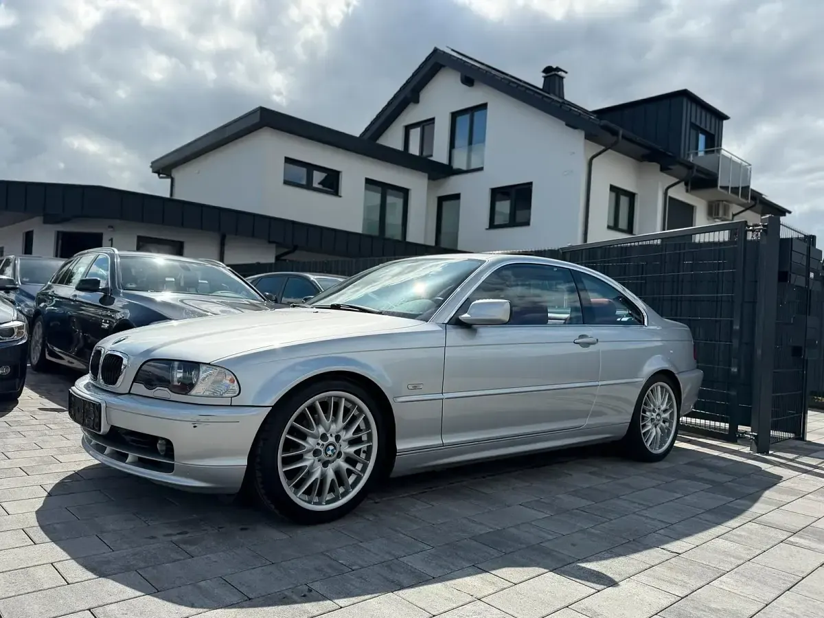 Gebraucht BMW 320 170 PS (125 kW) 2002 Silber Coupé