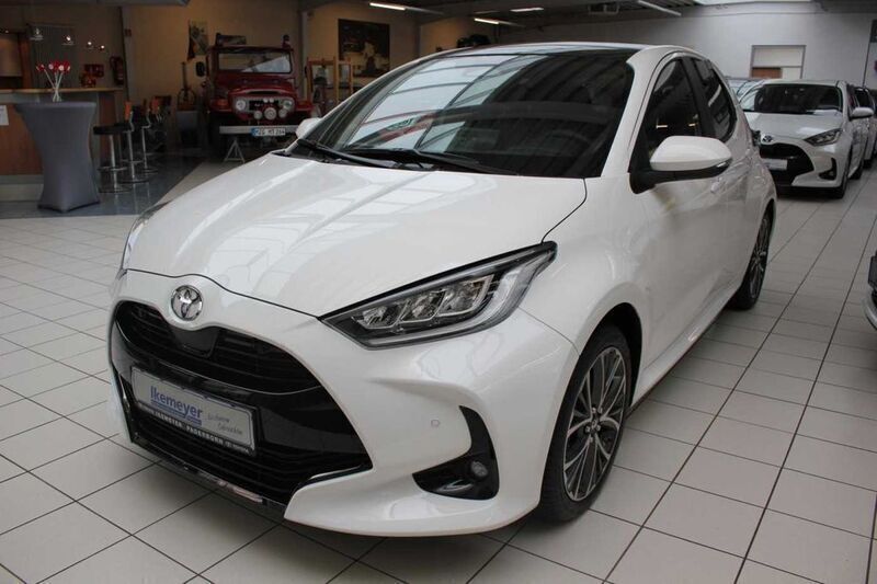 Weiß Neu 2024 Toyota Yaris Hybrid Style Kleinwagen | 27.990 € (Fairer Preis) - Bild 1/4