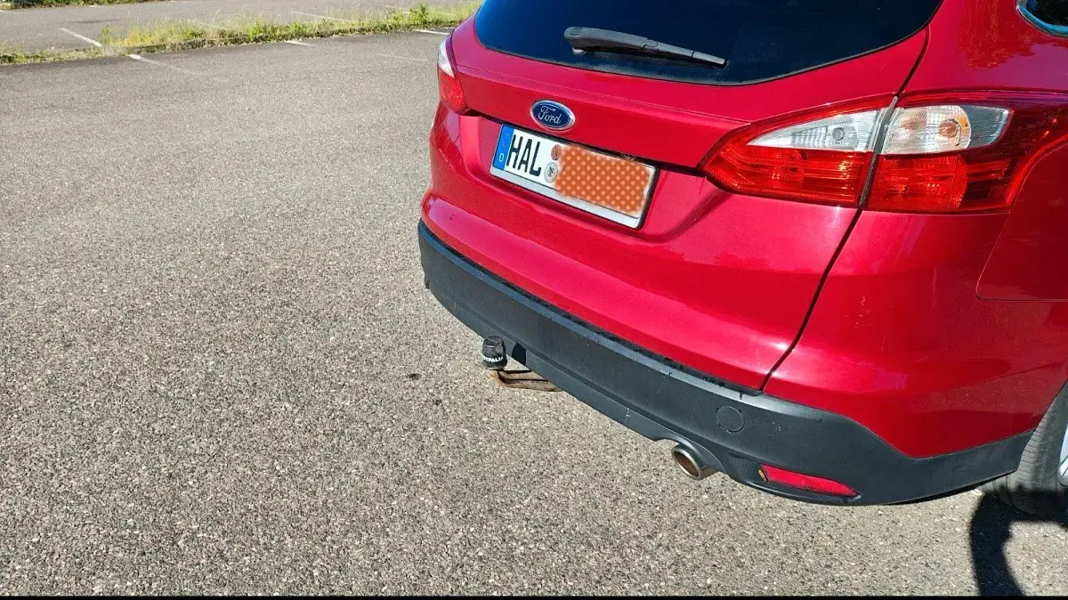 Gebraucht Ford Focus Titanium 182 PS (133 kW) 2012 Rot Kombi