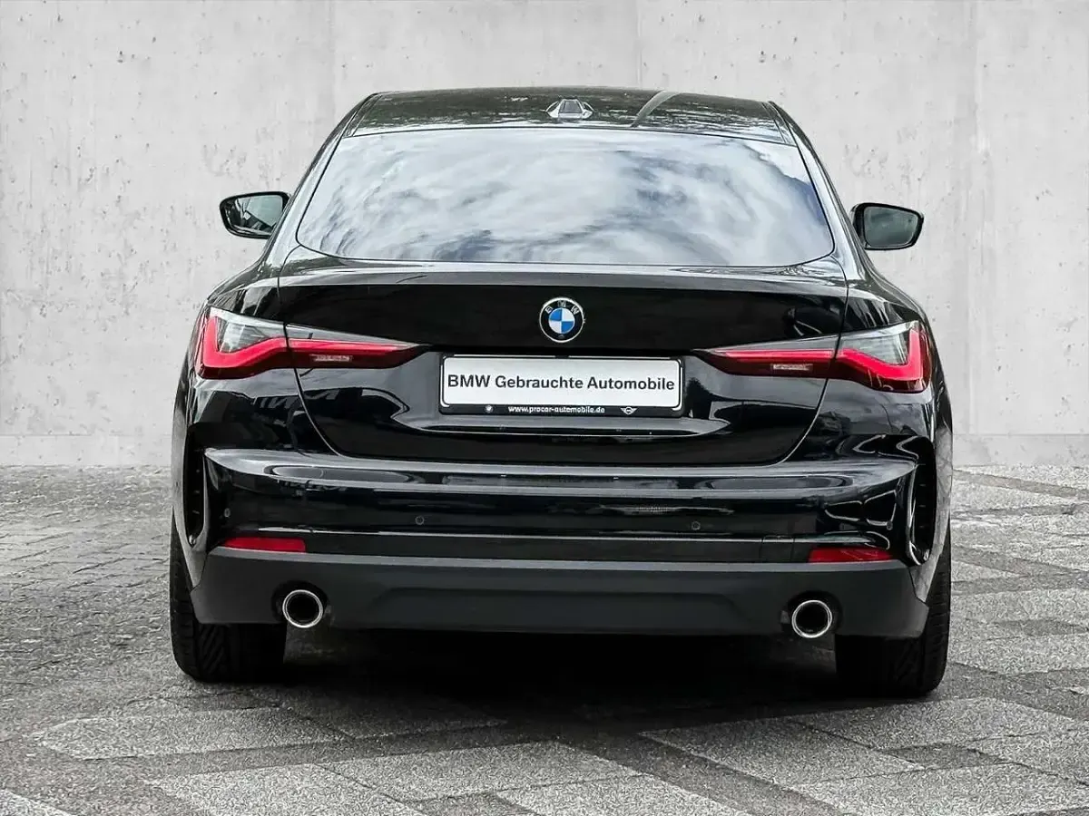 Gebraucht BMW 420 Coupé Sport Line 190 PS (139 kW) 2023 Schwarz Coupé