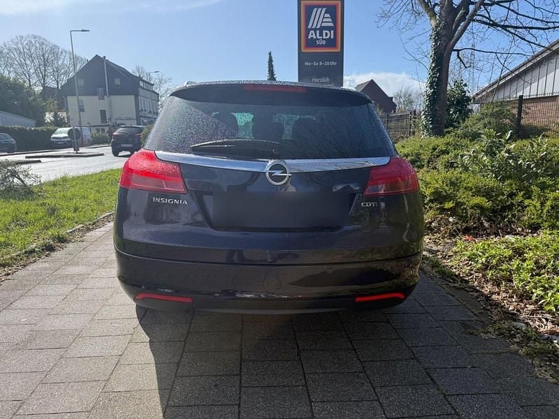 Gebraucht Opel Insignia Active 131 PS (96 kW) 2013 Blau Kombi