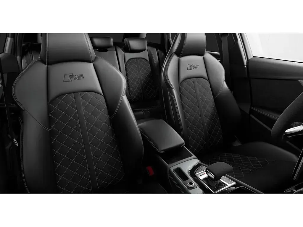 Gebraucht Audi RS4 Comfort 450 PS (330 kW) 2024 Navarrablau metallic Kombi