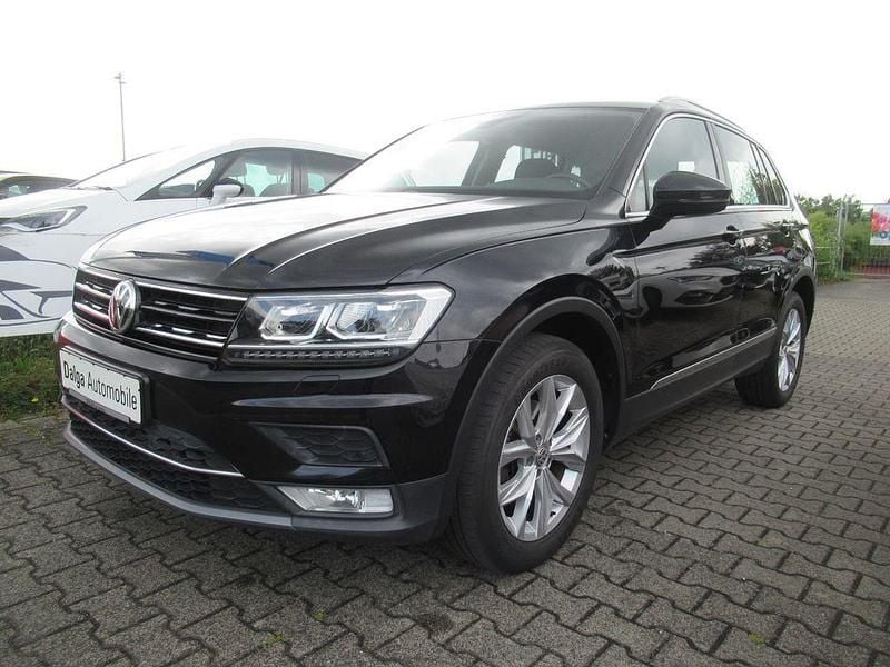 Schwarz Gebraucht 2016 VW Tiguan Highline SUV | 16.990 € (Fairer Preis) - Bild 1/4