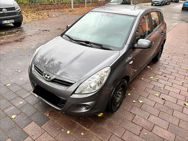 Gebraucht 2012 Hyundai i20 Limousine | 1.200 € (Superpreis) - Bild 1/4