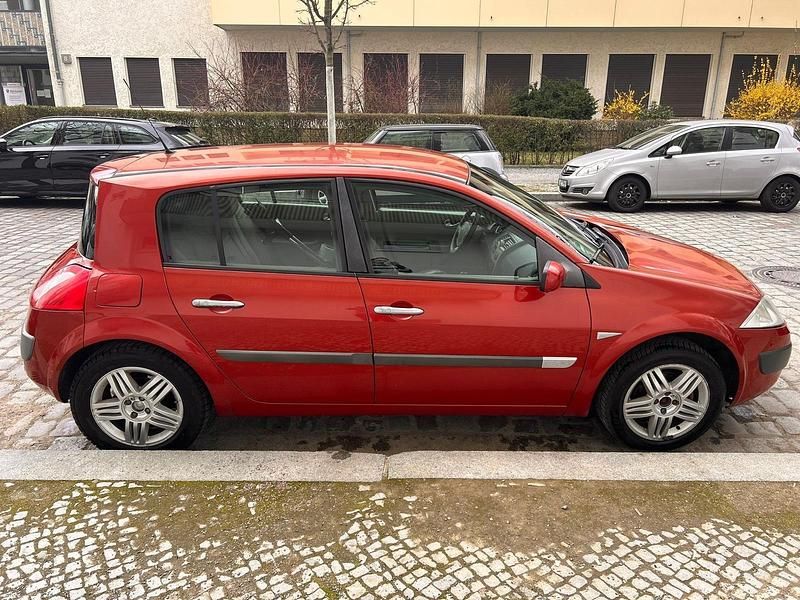Gebraucht Renault Mégane II 131 PS (96 kW) 2007 Rot Kleinwagen