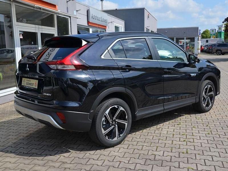Gebraucht Mitsubishi Eclipse Cross Plus 138 PS (101 kW) 2022 Schwarz SUV