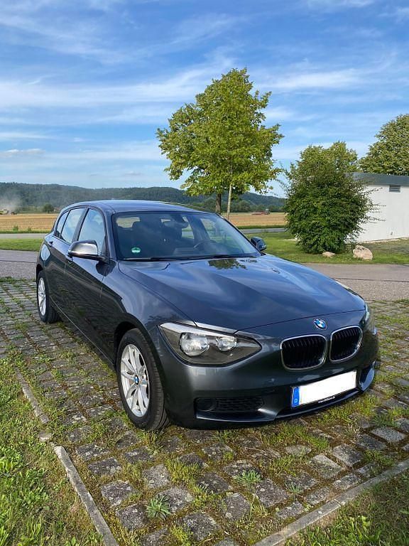 Grau Gebraucht 2012 BMW 114 Advantage Kleinwagen | 8.400 € (Fairer Preis) - Bild 1/4